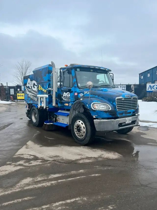 Thumbnail 2020 Nescon Xbroom Mechanical High Dump Sweeper Thumbnail 2020 Nescon Xbroom Mechanical High Dump Sweeper